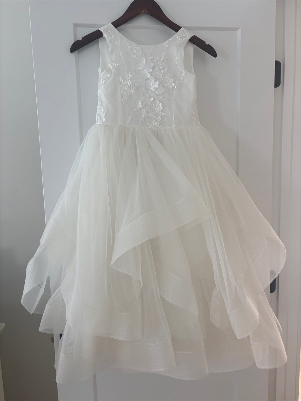 Ivory Floral Appliqué Tulle Flower Girl Dress
